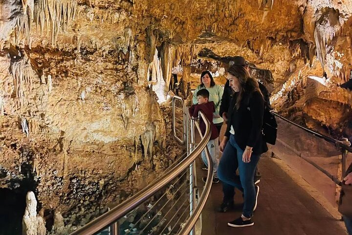Shenandoah and Luray Caverns Small Group Day Tour from DC - Photo 1 of 14